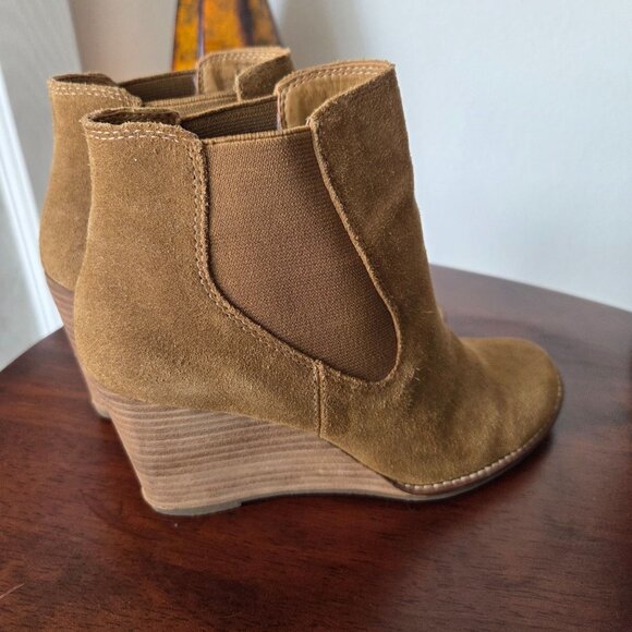 Lucky Brand US Womens Sz 7.5 Yamka Tan Suede Leather Wedge Ankle Booties Fall - Picture 3 of 12